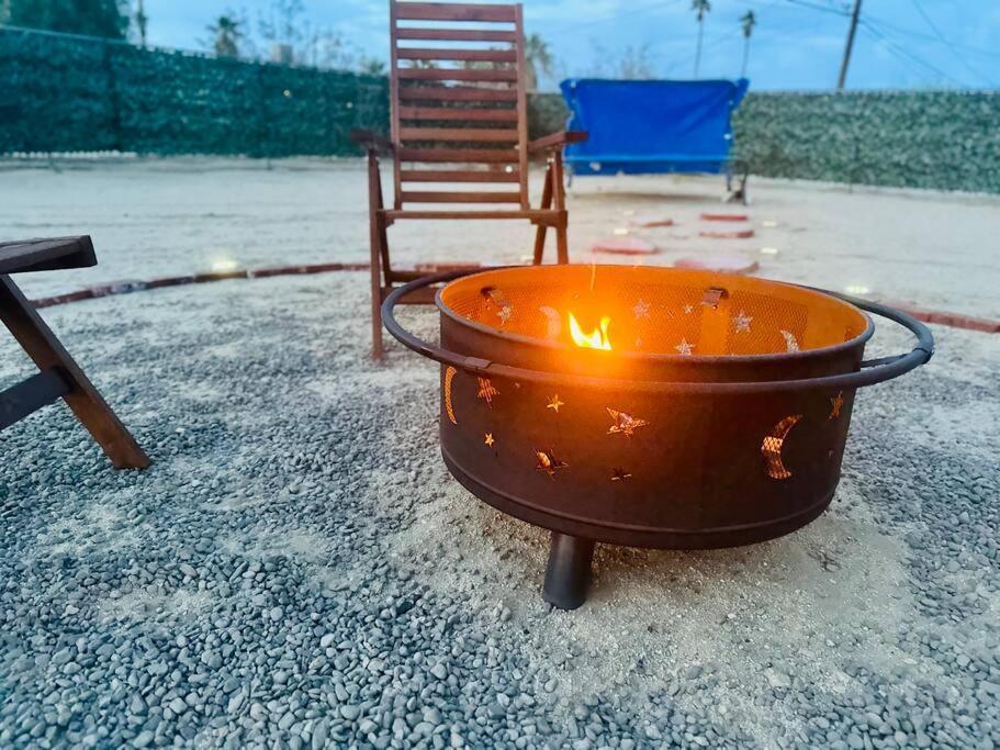 The Desert Monroe-Hot Tub-Firepit-Games-By Joshua Tree National Park Twentynine Palms Eksteriør bilde